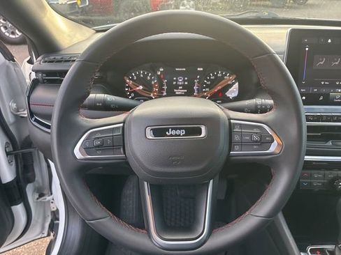 Used 2023 Jeep Compass Trailhawk image 27