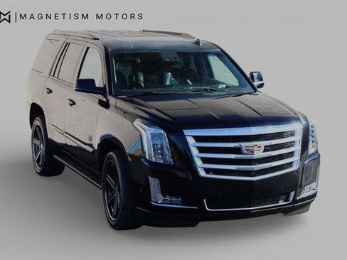 Used 2015 Cadillac Escalade Luxury AWD/4WD image 5