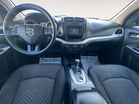 Used 2018 Dodge Journey SE w/ Blacktop Package image 9