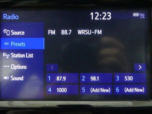 Used 2019 Toyota Camry SE FWD image 8