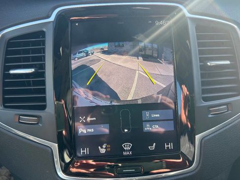 Used 2019 Volvo XC90 T6 Momentum w/ Protection Package image 11