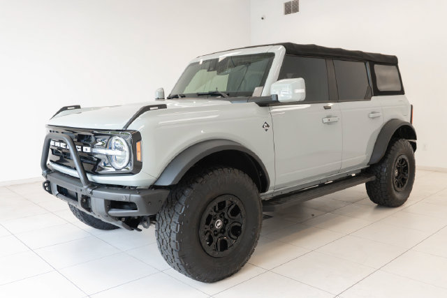 Used 2021 Ford Bronco Outer Banks w/ Sasquatch Package AWD/4WD image 9