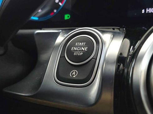 Used 2020 Mercedes-Benz GLB 250 4MATIC image 36