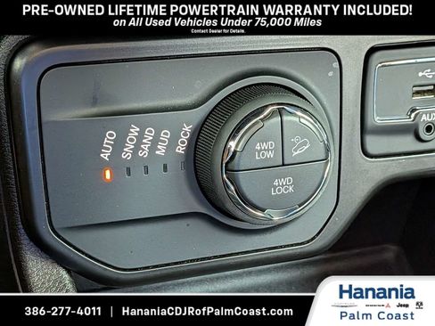 Used 2023 Jeep Renegade Trailhawk w/ Trailhawk Elite Group AWD/4WD image 24