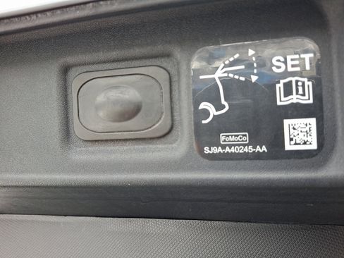 Certified 2025 Ford Mustang Mach-E Premium image 29