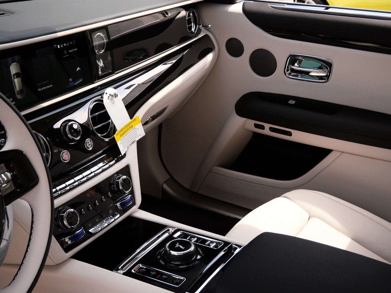 Certified 2025 Rolls-Royce Ghost AWD/4WD image 18