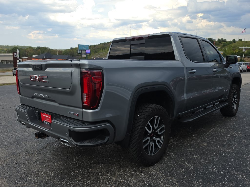 Used 2023 GMC Sierra 1500 AT4 w/ Technology Package AWD/4WD image 10