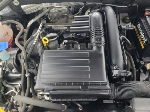 Used 2017 Volkswagen Jetta SE FWD image 30