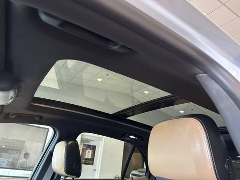 Used 2023 Chevrolet Equinox Premier AWD/4WD image 26