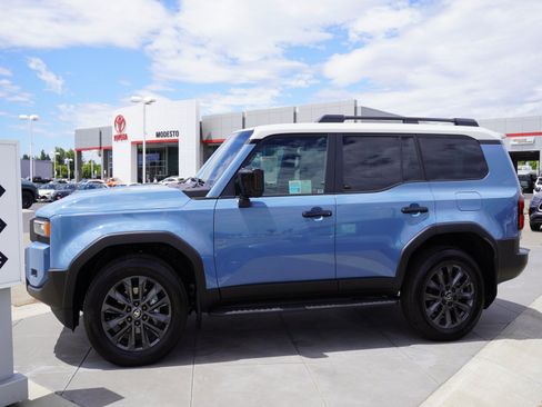 Used 2026 Toyota Land Cruiser w/ Premium Package AWD/4WD image 5