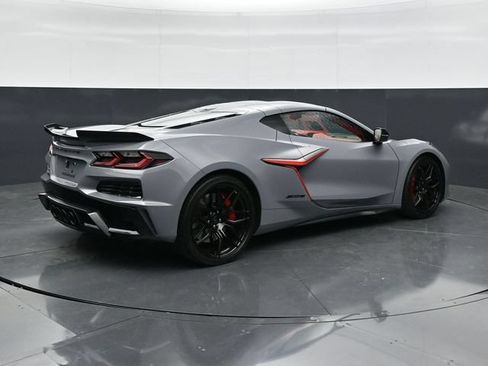 Used 2025 Chevrolet Corvette Z06 w/ Stealth Interior Trim Package RWD image 2