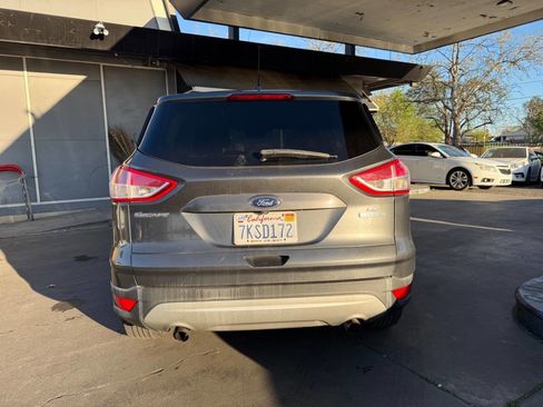 Used 2015 Ford Escape SE image 7