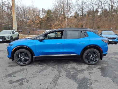 New 2026 Chevrolet Equinox EV RS image 6