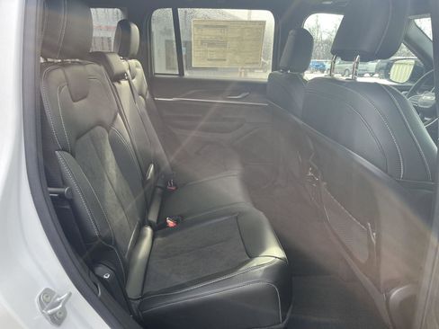 New 2026 Jeep Grand Cherokee Altitude image 35