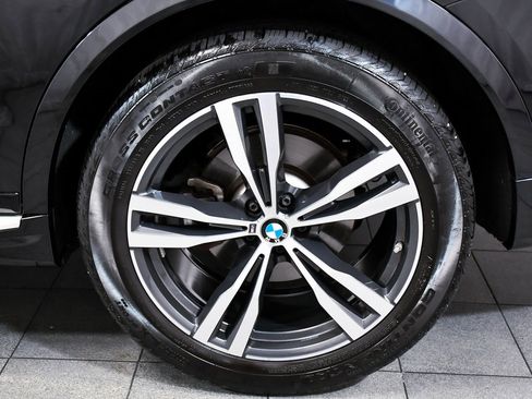 Used 2023 BMW X7 xDrive40i w/ M Sport Package image 8