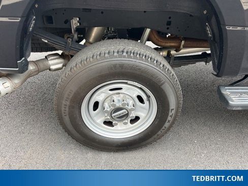 Used 2022 Ford F250 XL w/ Power Equipment Group image 11