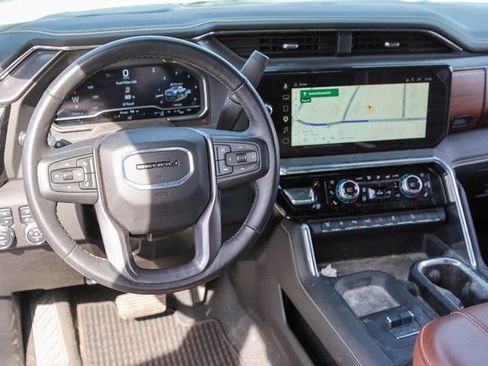 Used 2025 GMC Sierra 2500 Denali Ultimate AWD/4WD image 5