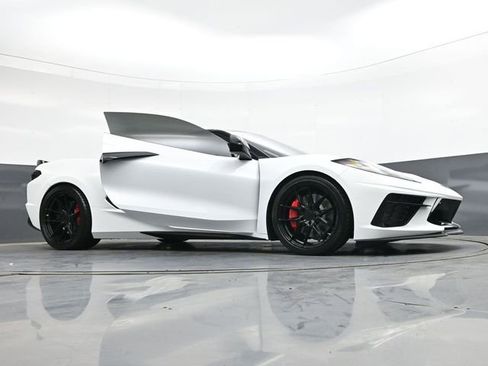 Used 2023 Chevrolet Corvette Stingray Preferred Conv w/ Z51 Performance Package RWD image 46