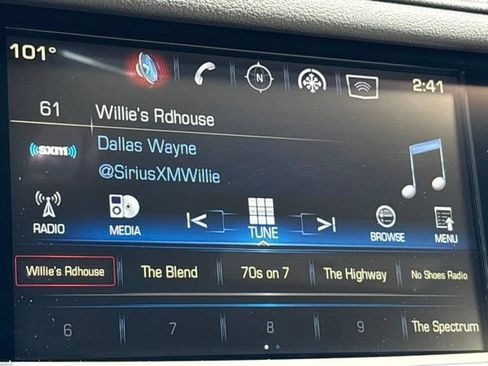 Used 2018 Cadillac XT5 Premium Luxury w/ Driver Assist Package FWD image 17