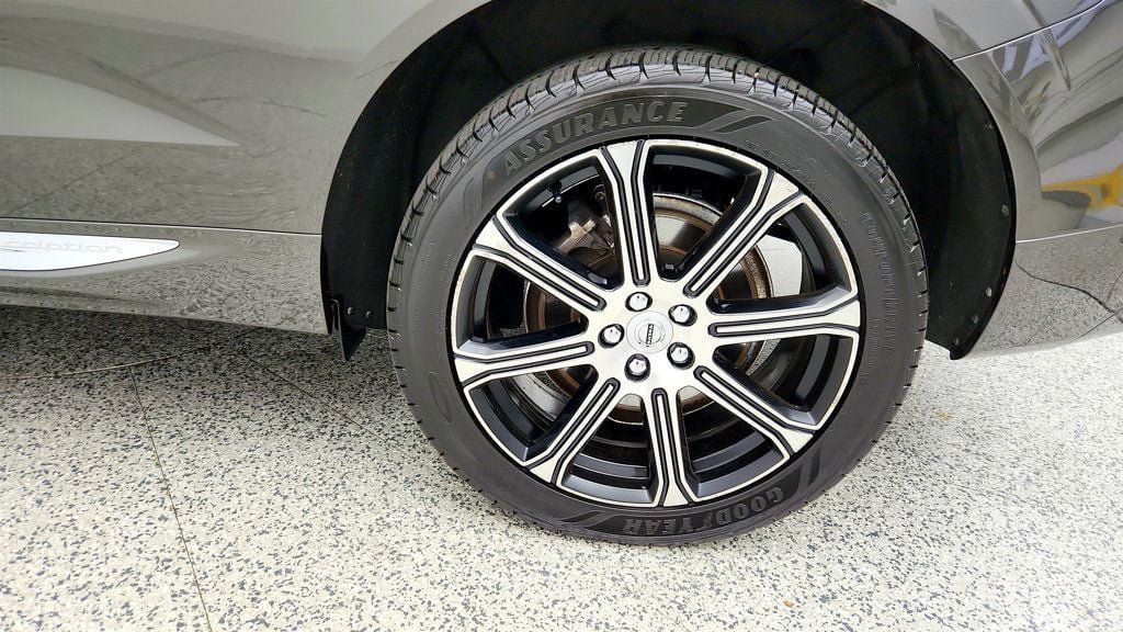 Used 2018 Volvo XC60 T8 Inscription w/ Advanced Package AWD/4WD image 9