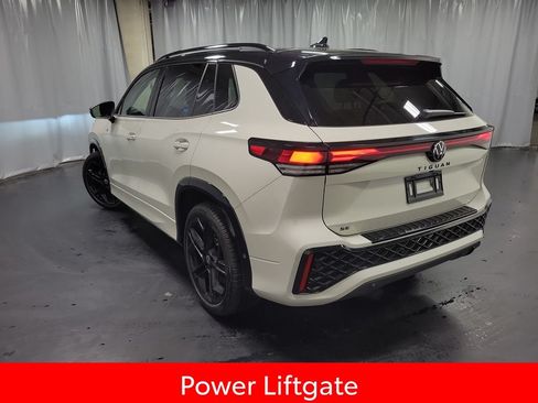 Used 2026 Volkswagen Tiguan SE R-Line FWD image 6