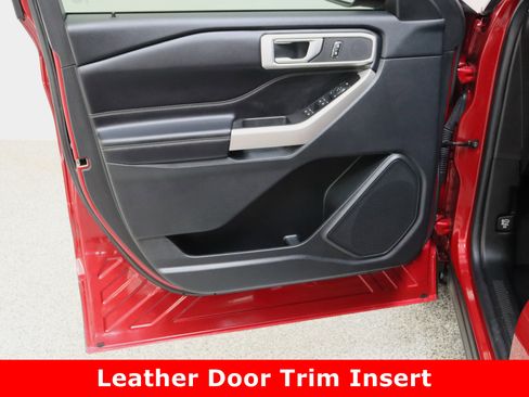 Used 2021 Ford Explorer XLT w/ Equipment Group 202A image 12
