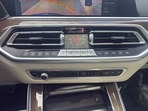 Used 2020 BMW X5 xDrive40i w/ M Sport Package AWD/4WD image 23