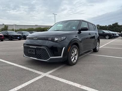 Used 2023 Kia Soul LX w/ LX Technology Package