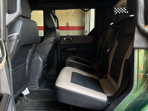 Used 2024 Ford Bronco Wildtrak AWD/4WD image 13