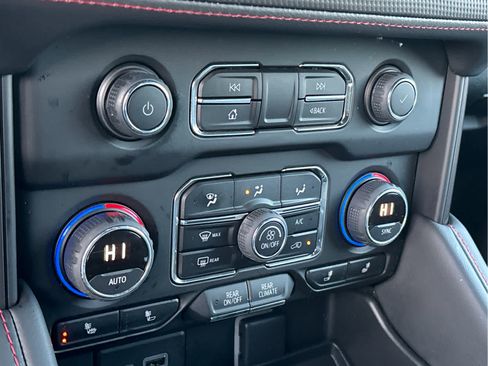 Used 2022 Chevrolet Tahoe RST w/ Luxury Package image 17