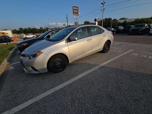 Used 2014 Toyota Corolla LE FWD image 1