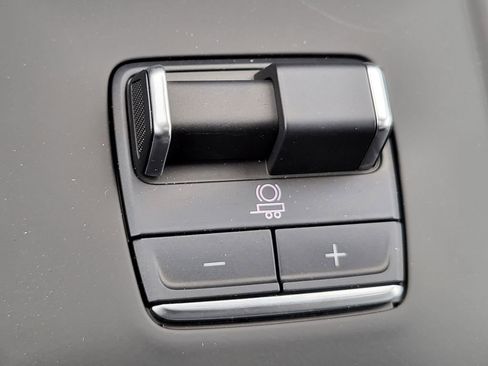 New 2025 GMC Sierra 2500 Denali w/ Denali Reserve Package image 33