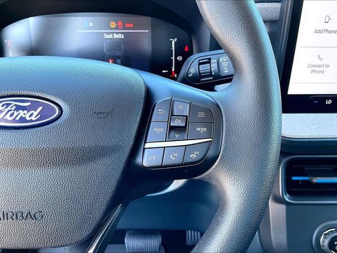 Certified 2025 Ford Maverick XLT image 25