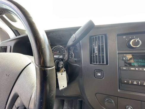 Used 2022 Chevrolet Express 3500 w/ Power Convenience Package RWD image 16