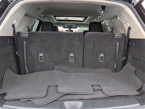 Used 2024 Nissan Pathfinder SV w/ SV Premium Package image 19