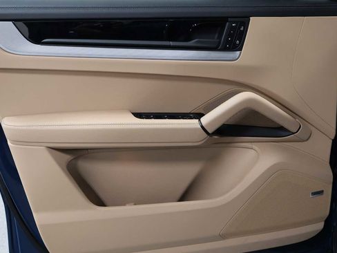 Certified 2026 Porsche Cayenne S AWD/4WD image 16