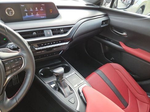 Used 2019 Lexus UX 200 F Sport image 37