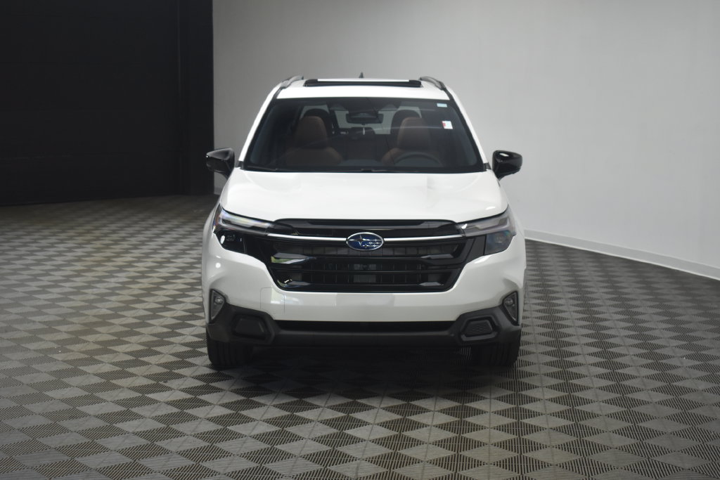 Used 2025 Subaru Forester Touring AWD/4WD image 17