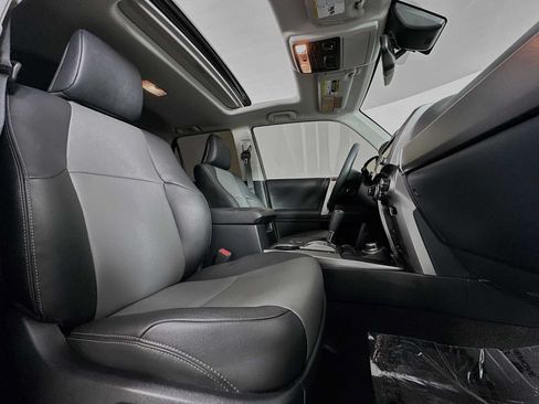 Used 2021 Toyota 4Runner SR5 Premium w/ Moonroof Package AWD/4WD image 29