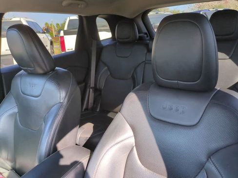 Used 2014 Jeep Cherokee Limited w/ Luxury Group image 8