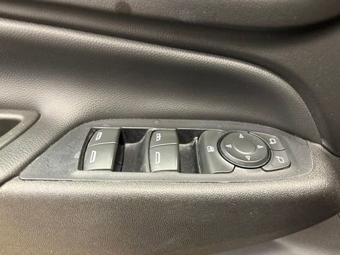 Used 2019 Chevrolet Equinox LT w/ Driver Convenience Package FWD image 32