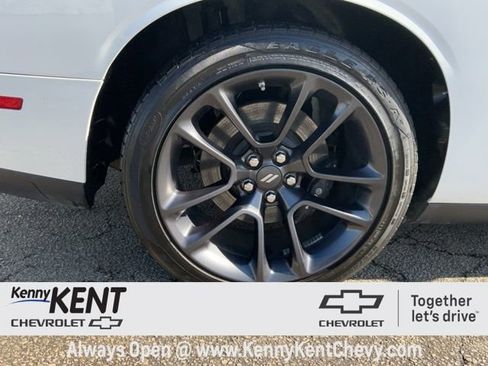 Used 2021 Dodge Challenger R/T Scat Pack w/ Driver Convenience Group image 8