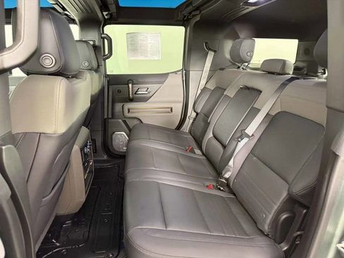 Used 2024 GMC Hummer EV 3X w/ LPO, Illumination Package image 22