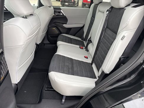 New 2025 Mitsubishi Outlander SE AWD/4WD image 25