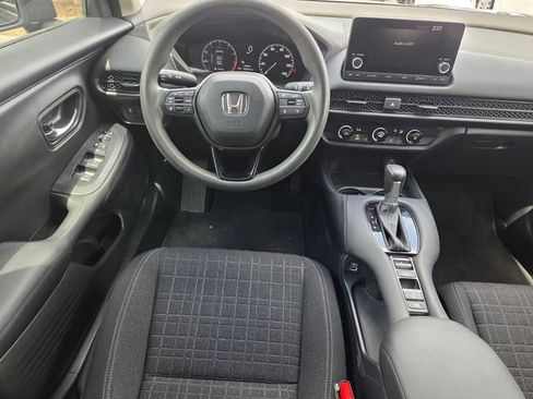 Used 2023 Honda HR-V LX image 7