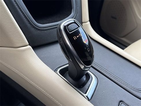 Used 2018 Cadillac XT5 Luxury image 13