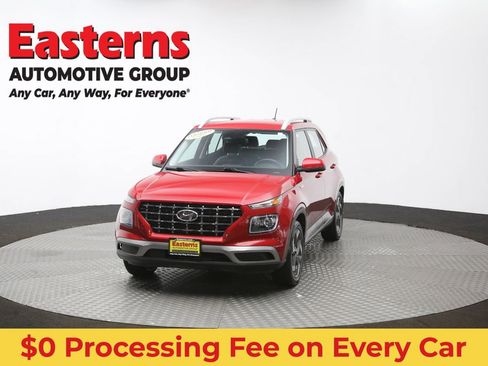 Used 2023 Hyundai Venue Limited FWD image 55