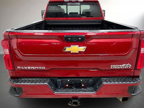 Used 2022 Chevrolet Silverado 3500 High Country w/ Technology Package image 6