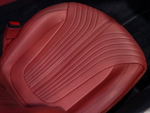 Used 2018 Aston Martin DB11 V12 RWD image 27