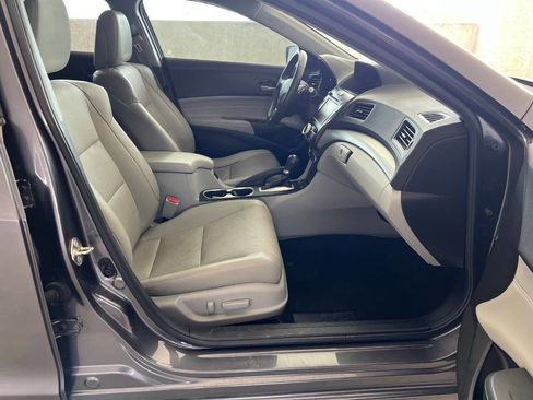 Used 2017 Acura ILX image 17